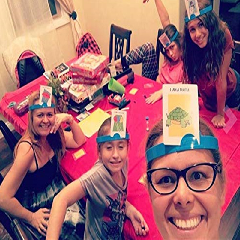 Kids Funny Cards Board Game To - Board Game Who Is It 评论和价格